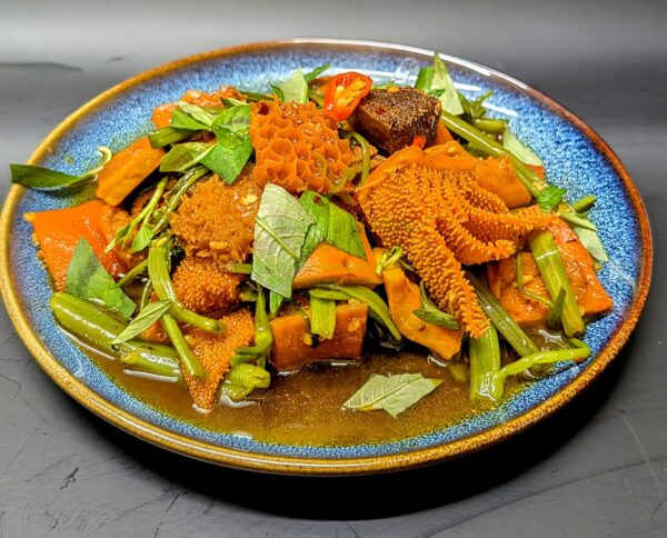 Pha Lau Xao Me (Vietnamese Stew Meat - Stir-Fried With Tamarind Sauce)